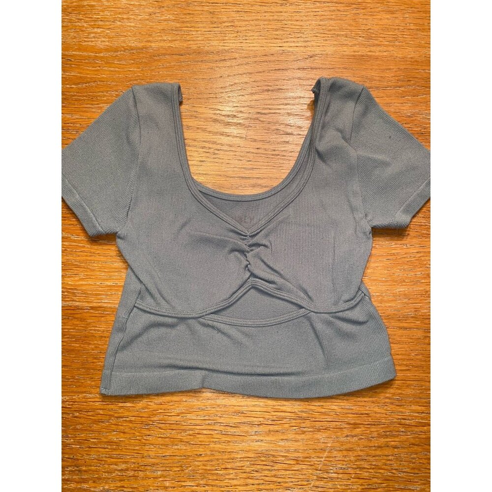 Green Short Sleeve Twist Front Crop Top